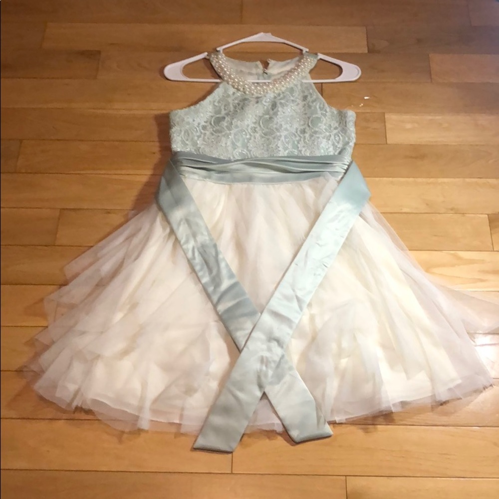 Girls elegant dress